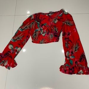 Woman’s Misguided Floral Crop Top